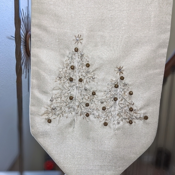 White Winter Holiday Tassel Table Runner with Jingle Bells - Picture 2 of 6
